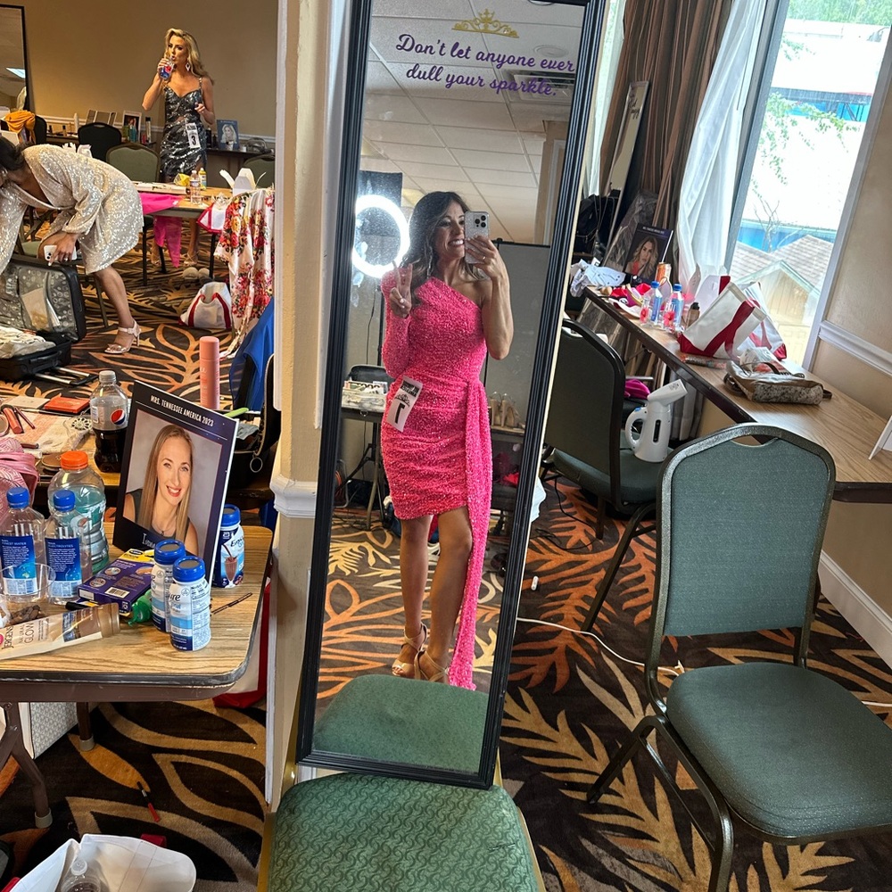 Dress - Picture 5 of 5